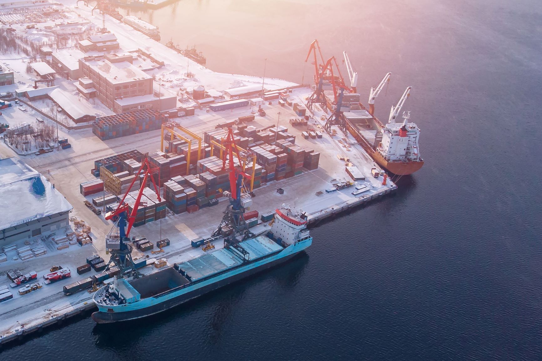 Development of the Offshore drilling mathematical model and technical solutions analysis in order to the expansion of the offshore drilling period in ice conditions